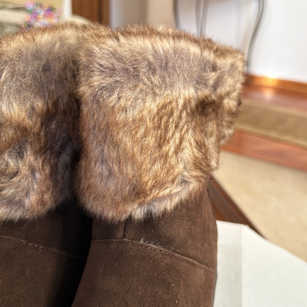 Minnetonka Women's Everett Snow Boot, Chocolate, Size 10 - Picture 2 of 10